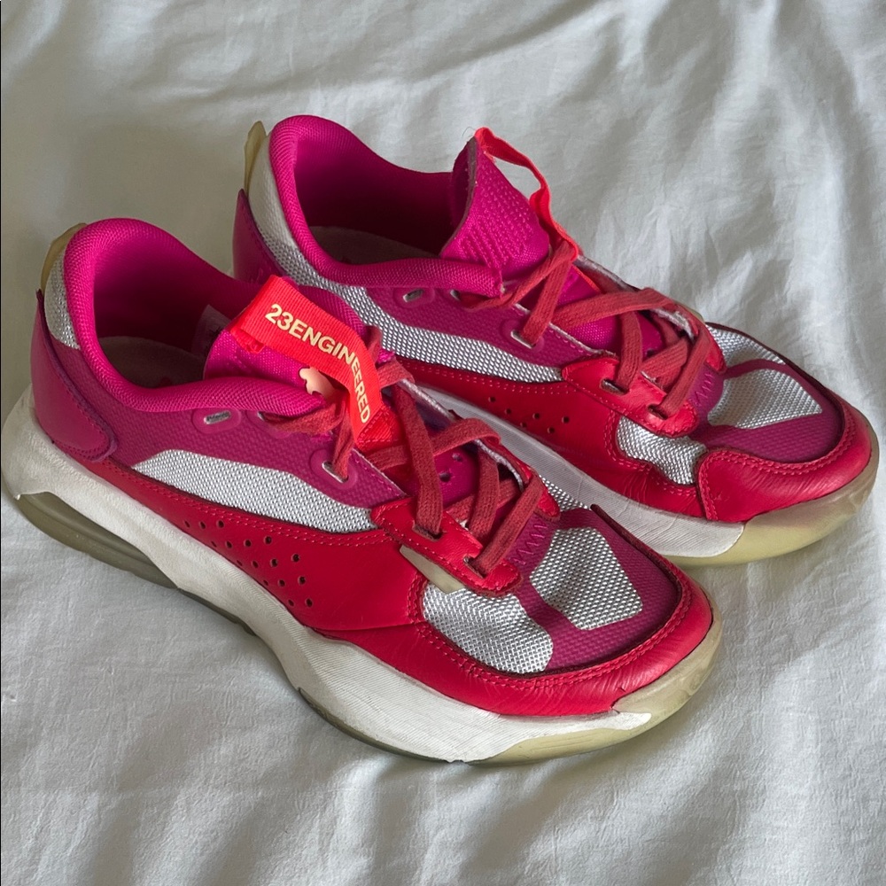 Jordan Air 200E Siren Red Pink Prime